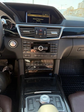Mercedes-Benz E 500 4MATIC, снимка 10