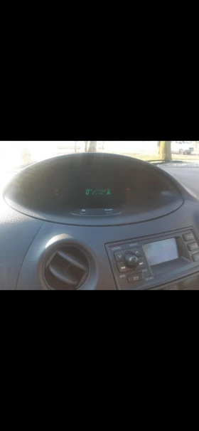 Toyota Yaris - 1800 € / 3520.49 лв. - 62850979 5