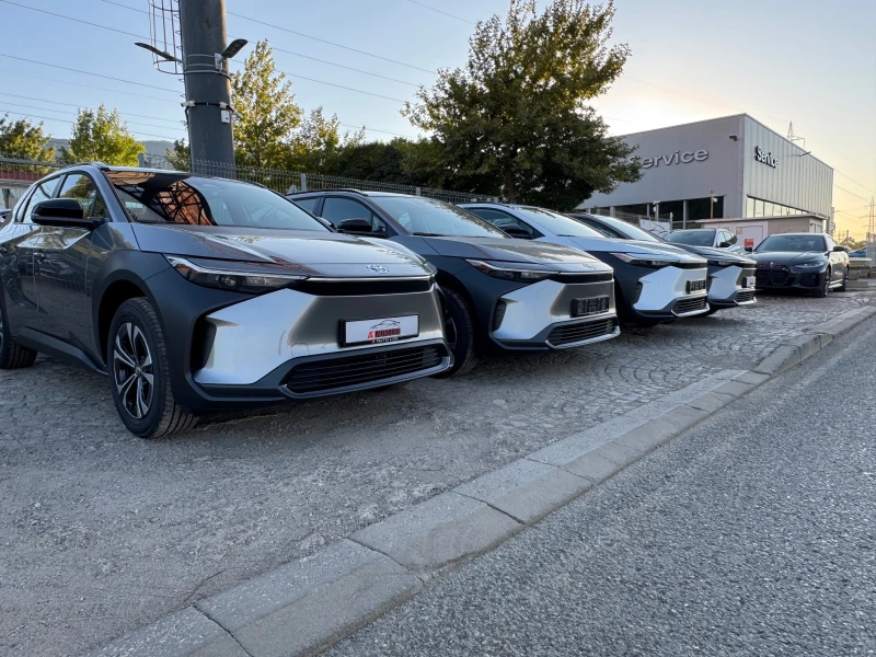 Toyota bZ4X Luxury Premium/NAVI/PANO/KAM/Full...ГАРАНЦИЯ!!, снимка 2 - Автомобили и джипове - 40798755