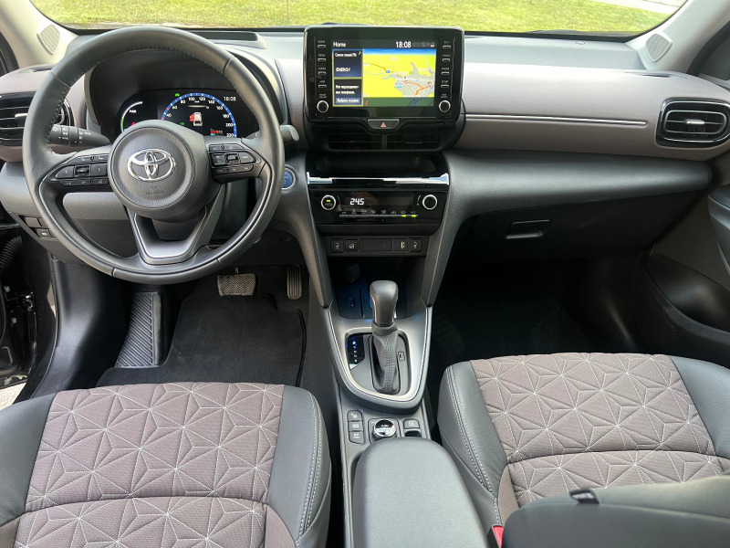Toyota Yaris Cross 1.5 Hybrid 4x4 Гаранционен 16000 км, снимка 17 - Автомобили и джипове - 46474416