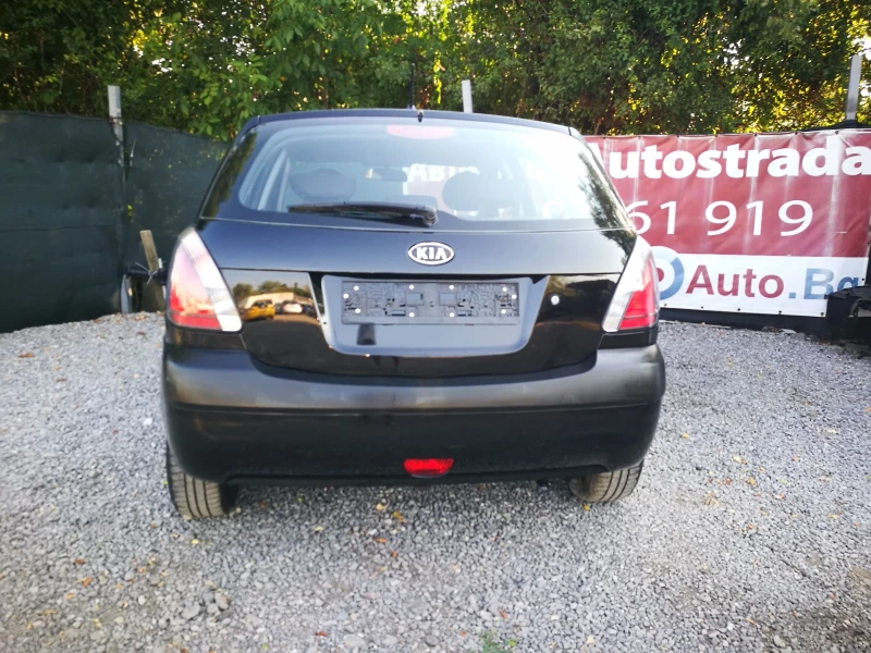 Kia Rio 1.4i FACELIFT, снимка 5 - Автомобили и джипове - 46925670