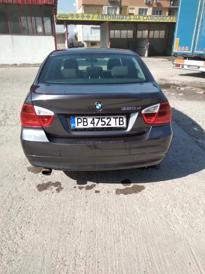 BMW 320, снимка 6 - Автомобили и джипове - 48226341