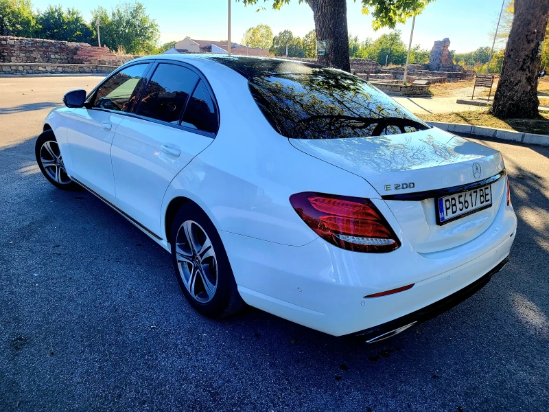 Mercedes-Benz E 200 9G-Tronic, Avantgarde, снимка 5 - Автомобили и джипове - 48435754