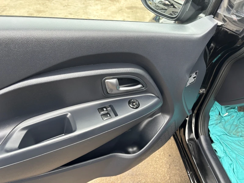 Kia Rio 1.4 D  6 скорости, снимка 9 - Автомобили и джипове - 52446129