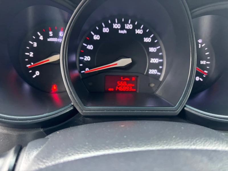 Kia Rio 1.4 D  6 скорости, снимка 10 - Автомобили и джипове - 52446129