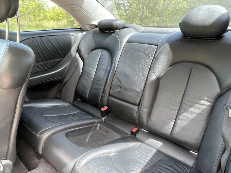 Mercedes-Benz CLK 550, снимка 8 - Автомобили и джипове - 51333931