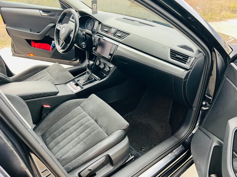 Skoda Superb 2.0 150 автомат, снимка 11 - Автомобили и джипове - 52975831