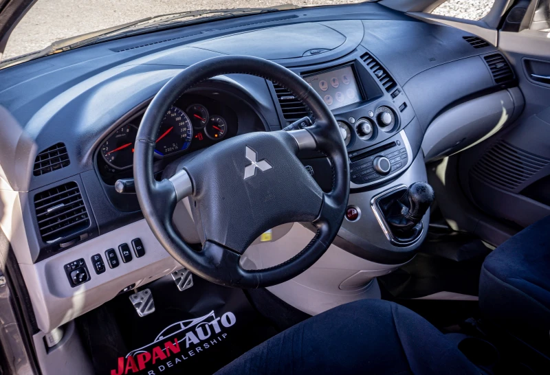 Mitsubishi Grandis 2.4i 165hp! С ГАРАНЦИЯ! БЕЗПЛАТНА РЕГИСТРАЦИЯ, снимка 7 - Автомобили и джипове - 53121887