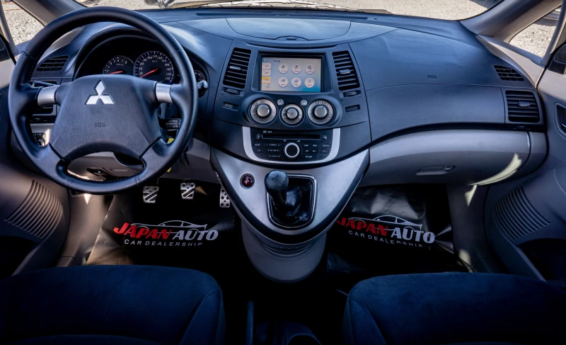 Mitsubishi Grandis 2.4i 165hp! С ГАРАНЦИЯ! БЕЗПЛАТНА РЕГИСТРАЦИЯ, снимка 8 - Автомобили и джипове - 53121887