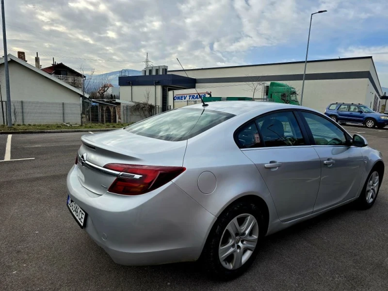 Opel Insignia 2.0D АВТОМАТ 2015g  , снимка 10 - Автомобили и джипове - 53125034
