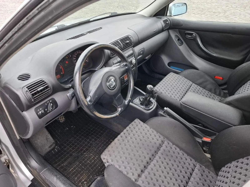 Seat Leon, снимка 5 - Автомобили и джипове - 53282891