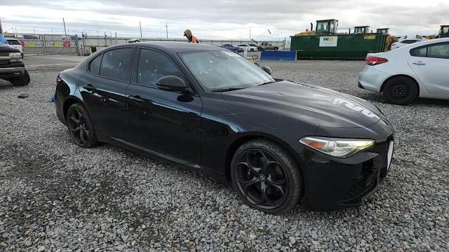 Alfa Romeo Giulia 2.0l Ti Q4, снимка 13 - Автомобили и джипове - 54138393