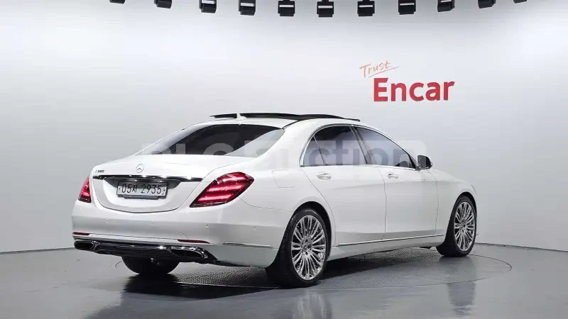 Mercedes-Benz S 560 4matic| 360 | HEAD-UP| TV| DISTRONIC, снимка 3 - Автомобили и джипове - 54285651