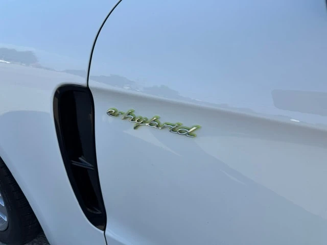 Porsche Panamera * 4 E Hybrid * CARFAX * ОПЦИЯ ЗА ФИНАНСИРАНЕ, снимка 13 - Автомобили и джипове - 56059574
