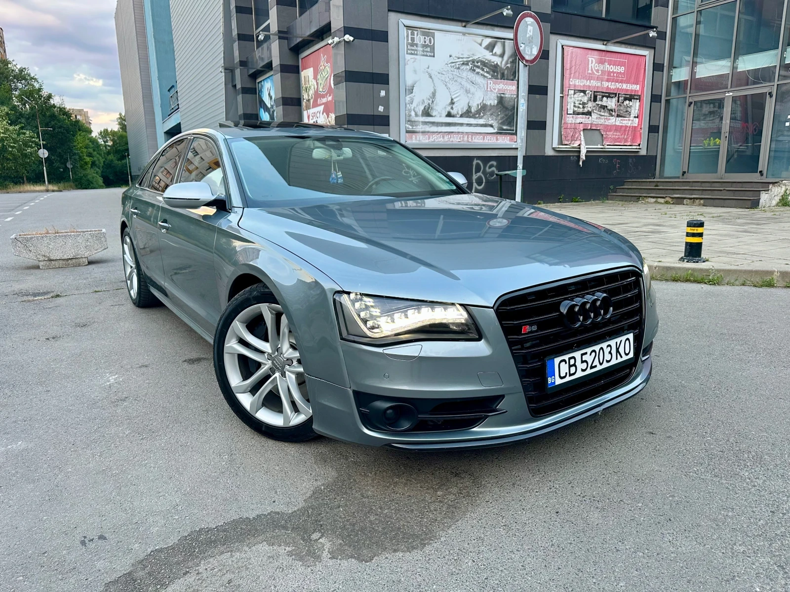 Audi S8, снимка 1