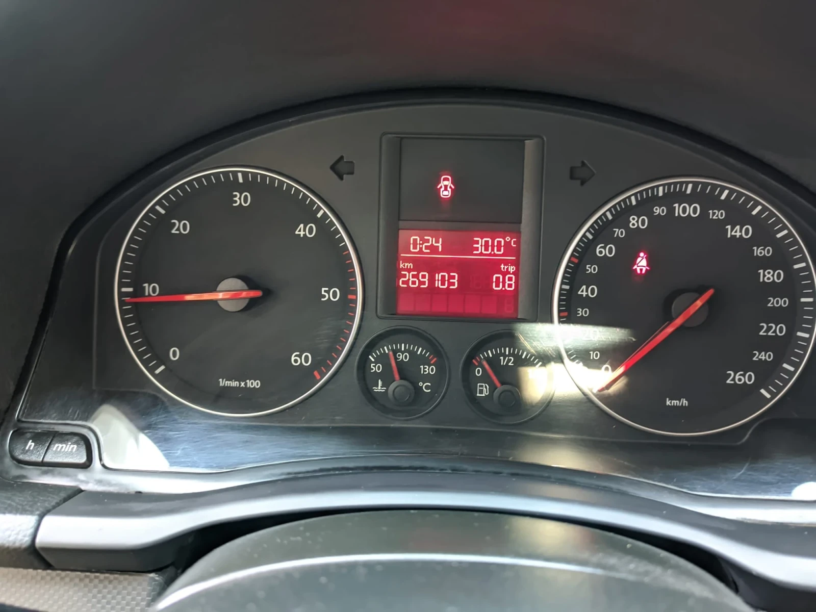 VW Golf 1.9tdi 4x4 Navi | Mobile.bg — изображение 12