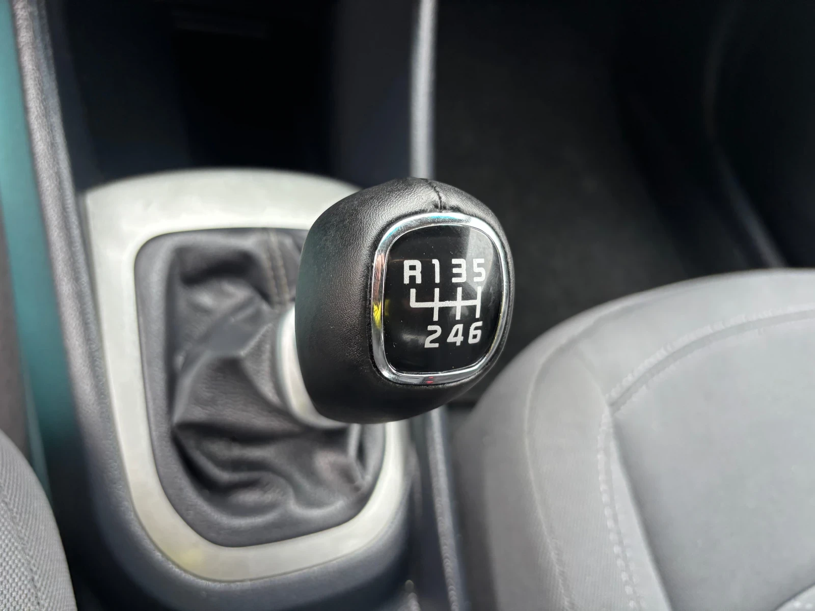 Kia Rio 1.4 D  6  | Mobile.bg   12