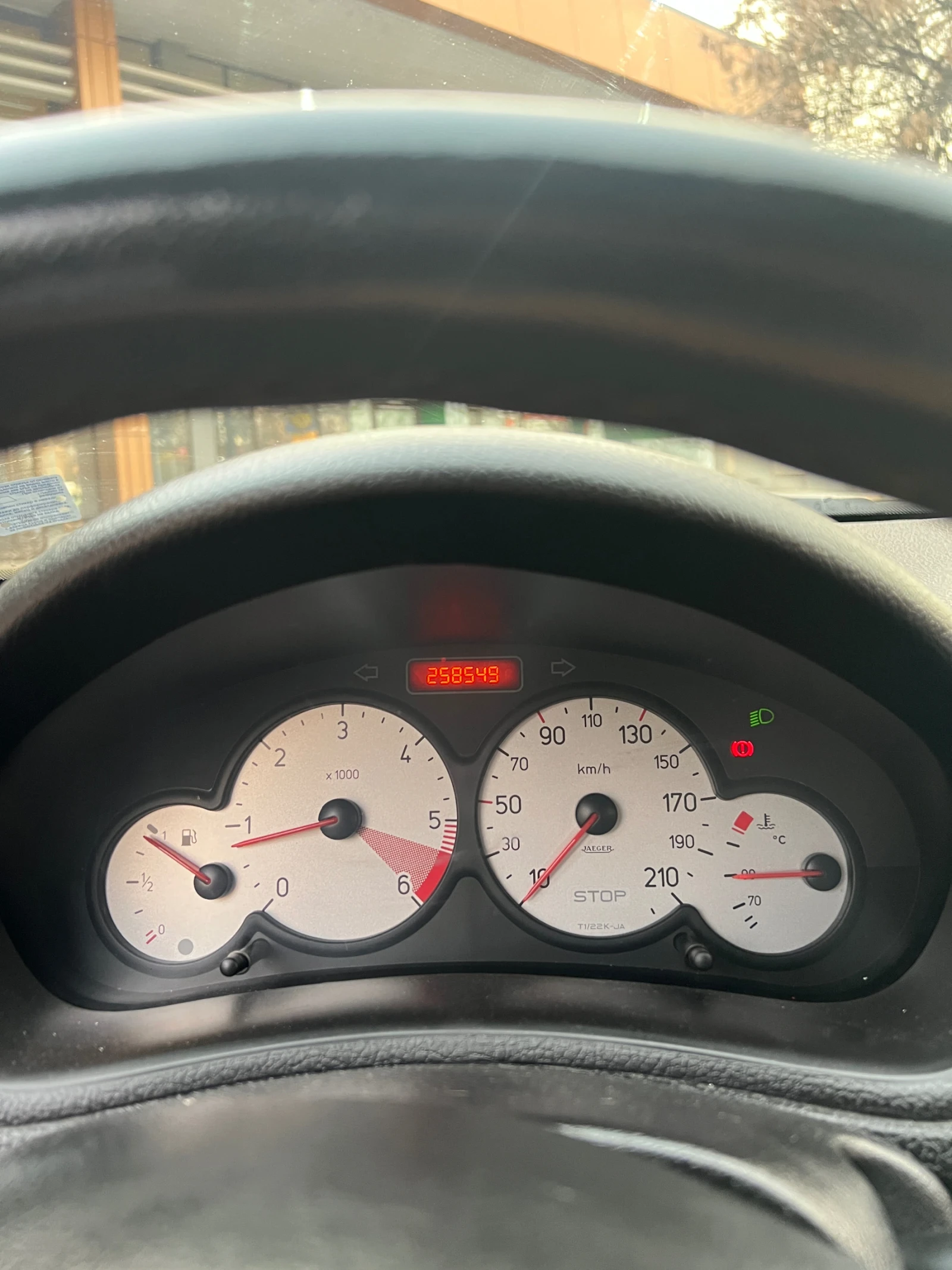 Peugeot 206 1.4 HDI БАРТЕР - изображение 8