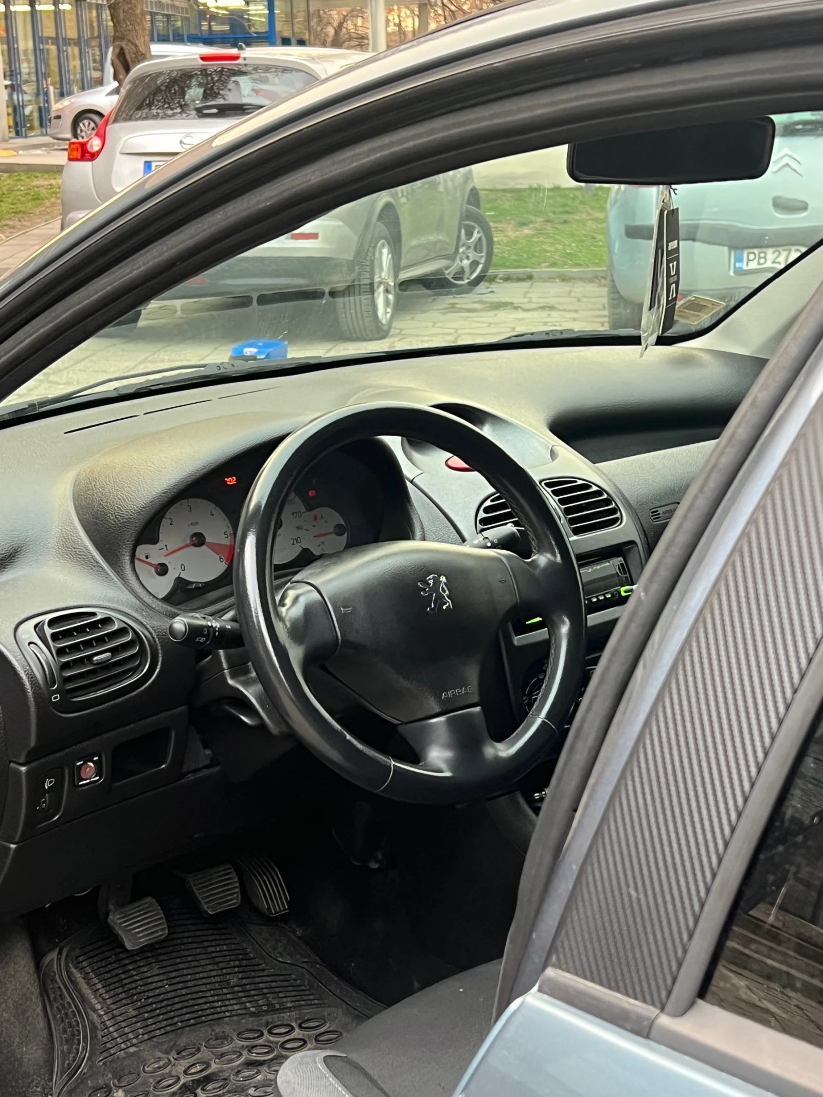 Peugeot 206 1.4 HDI БАРТЕР - изображение 7