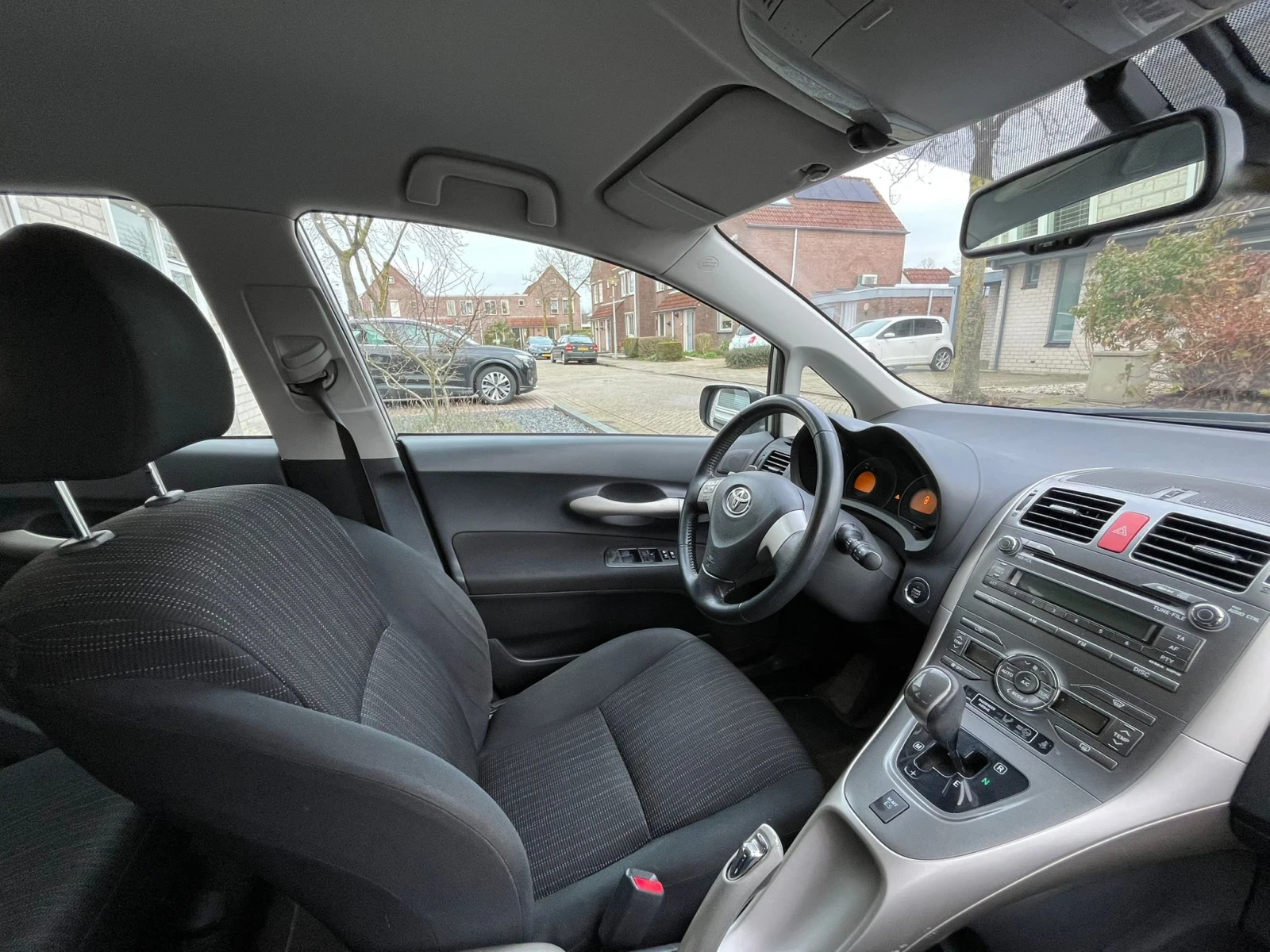 Toyota Auris 1.6* Автомат* Климатроник* Холандия* Парктроници - изображение 5