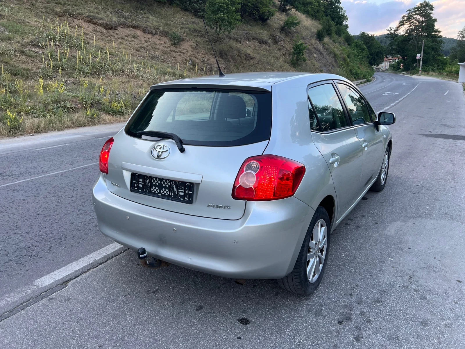 Toyota Auris 1.6* Автомат* Климатроник* Холандия* Парктроници - изображение 5