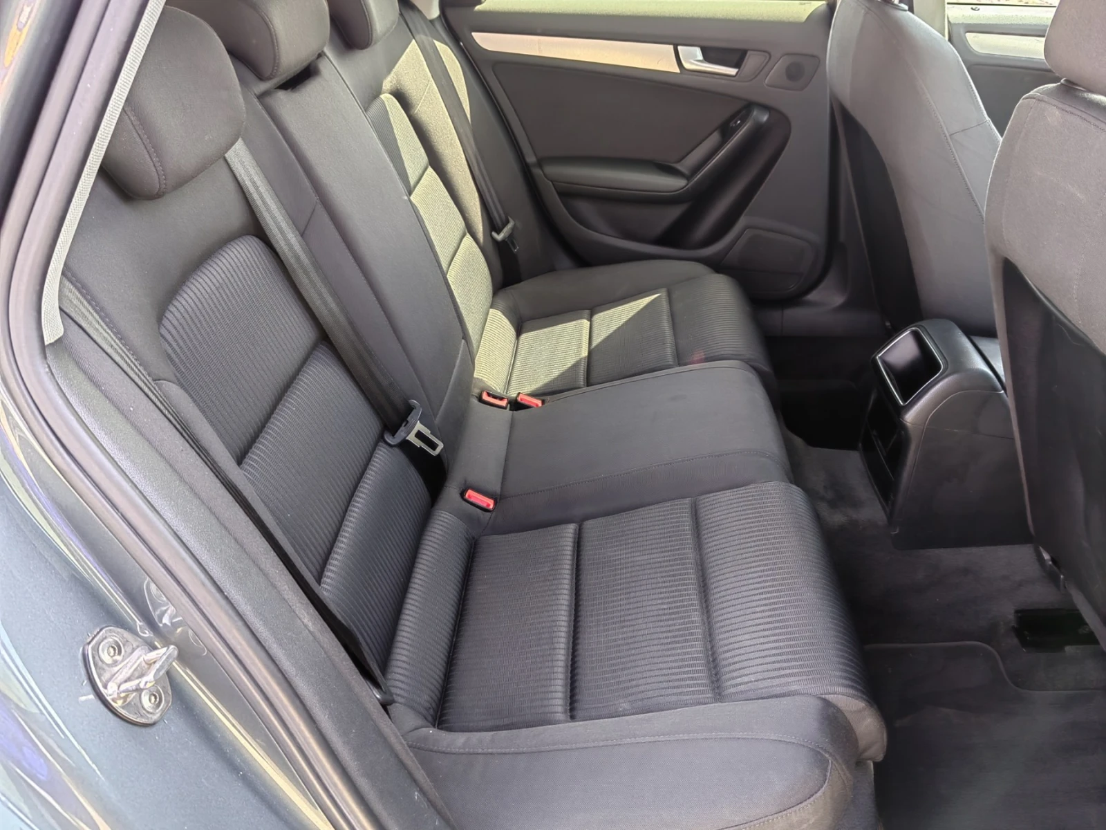 Audi A4 2.0 TDI | Mobile.bg   11