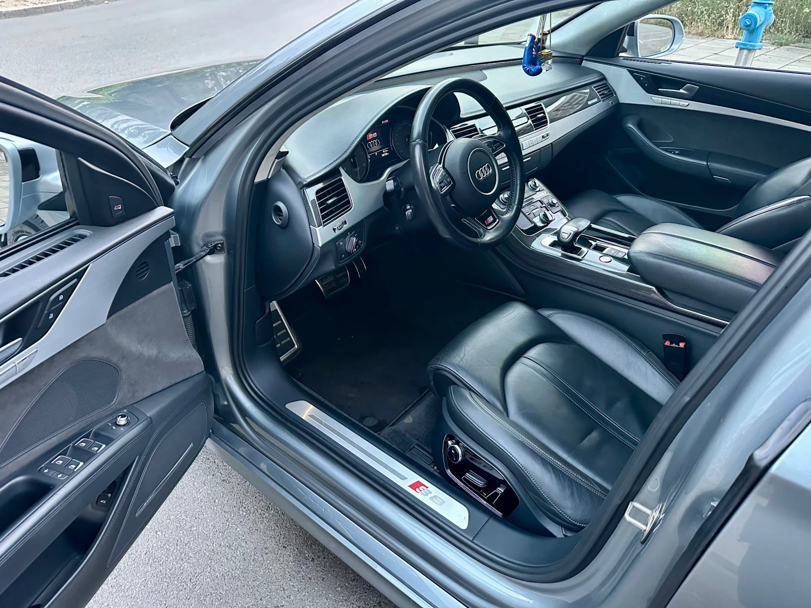 Audi S8  - изображение 8