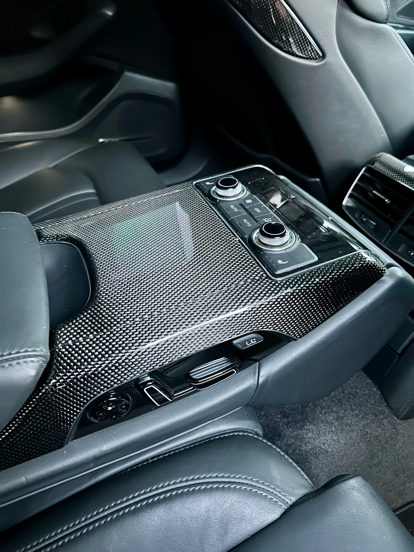 Audi S8 | Mobile.bg   14