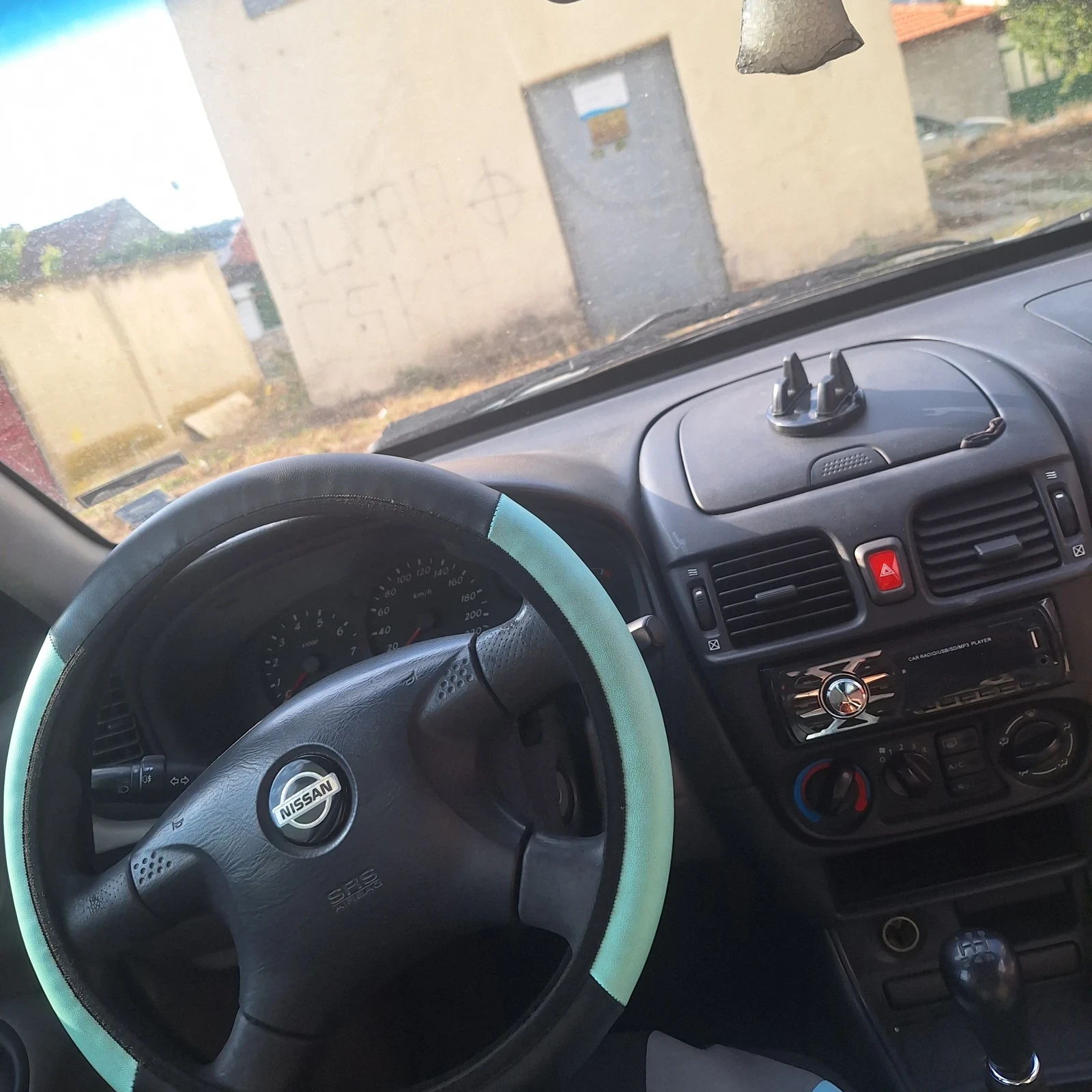 Nissan Almera Газ/бензин  - изображение 7