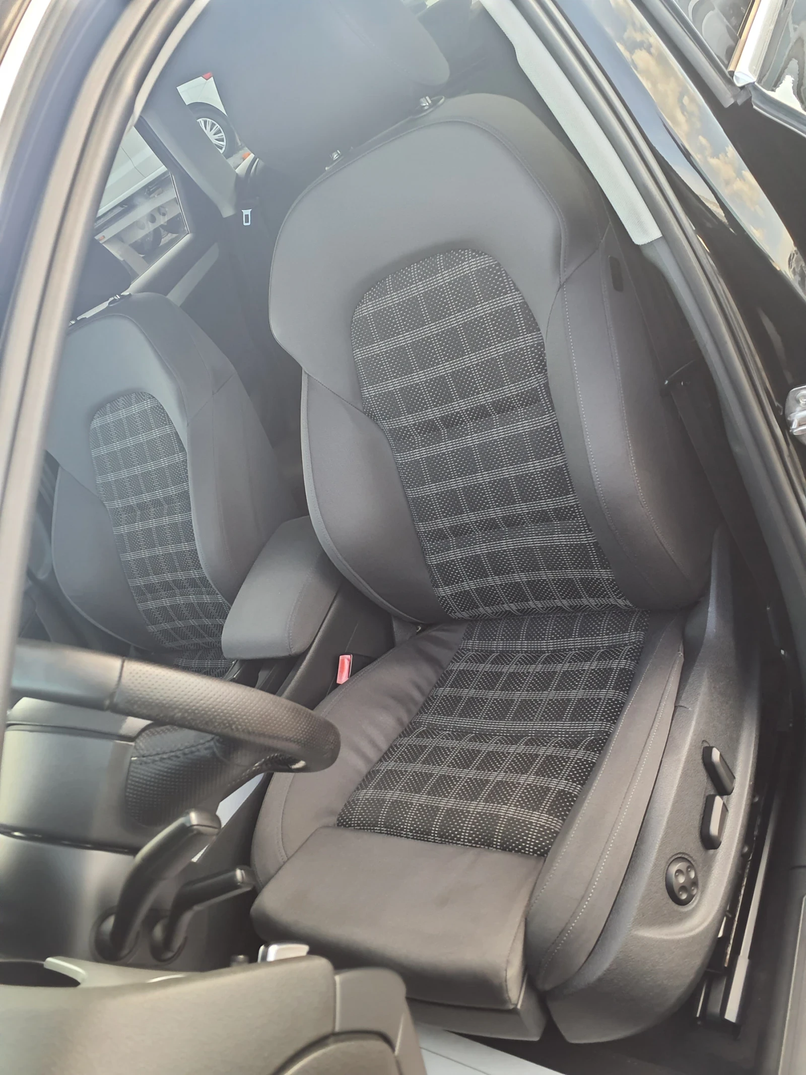 Audi A4 2.0 TDI -143 FULL OPTIONS PANORAMA  - изображение 10