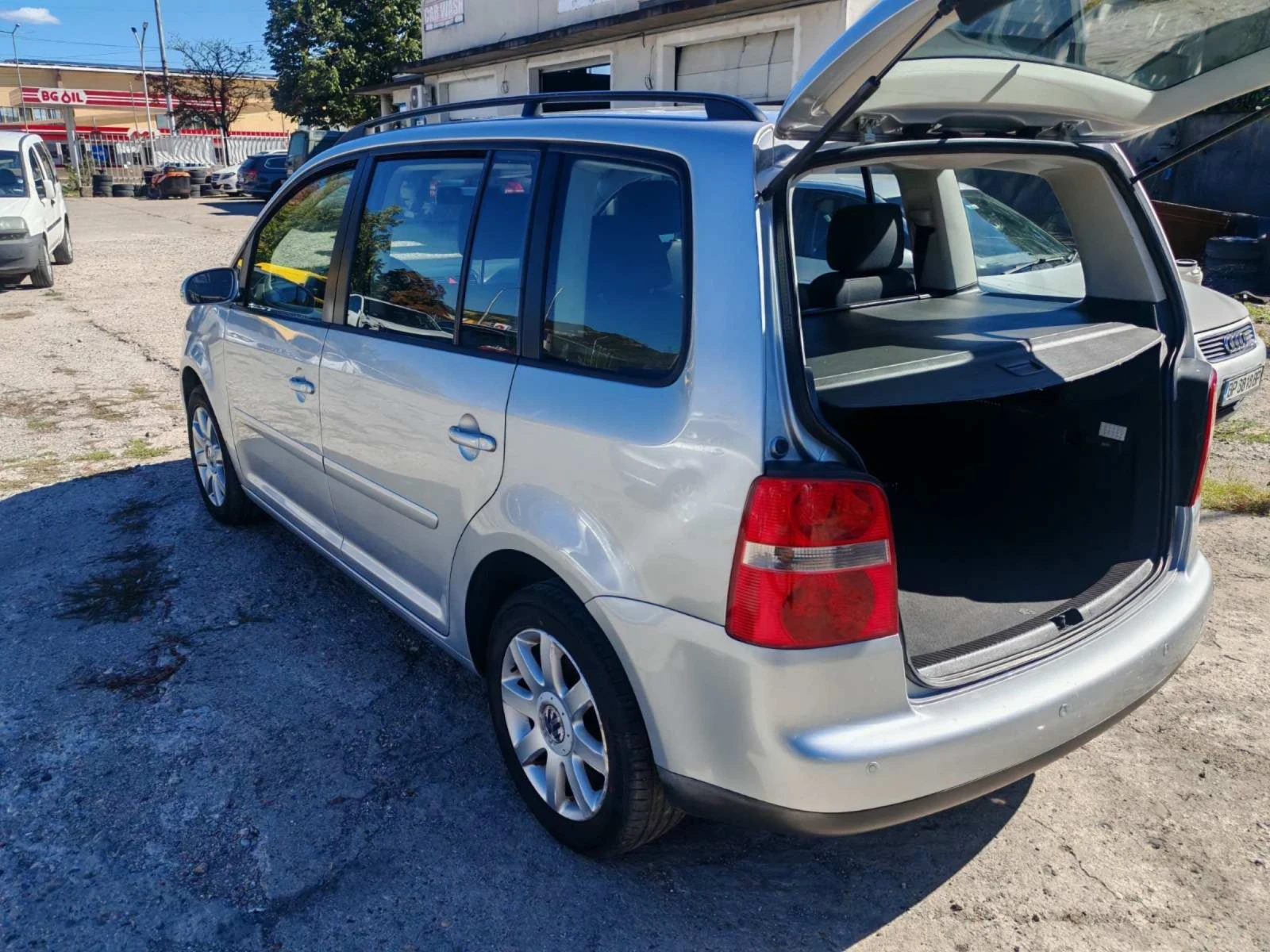 VW Touran 2.0 tdi 140hp - изображение 5