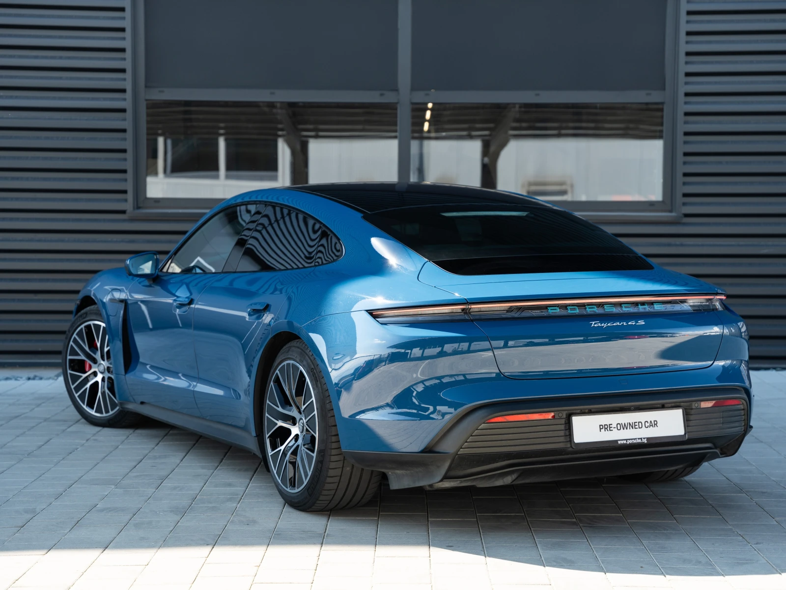 Porsche Taycan 4S - изображение 2