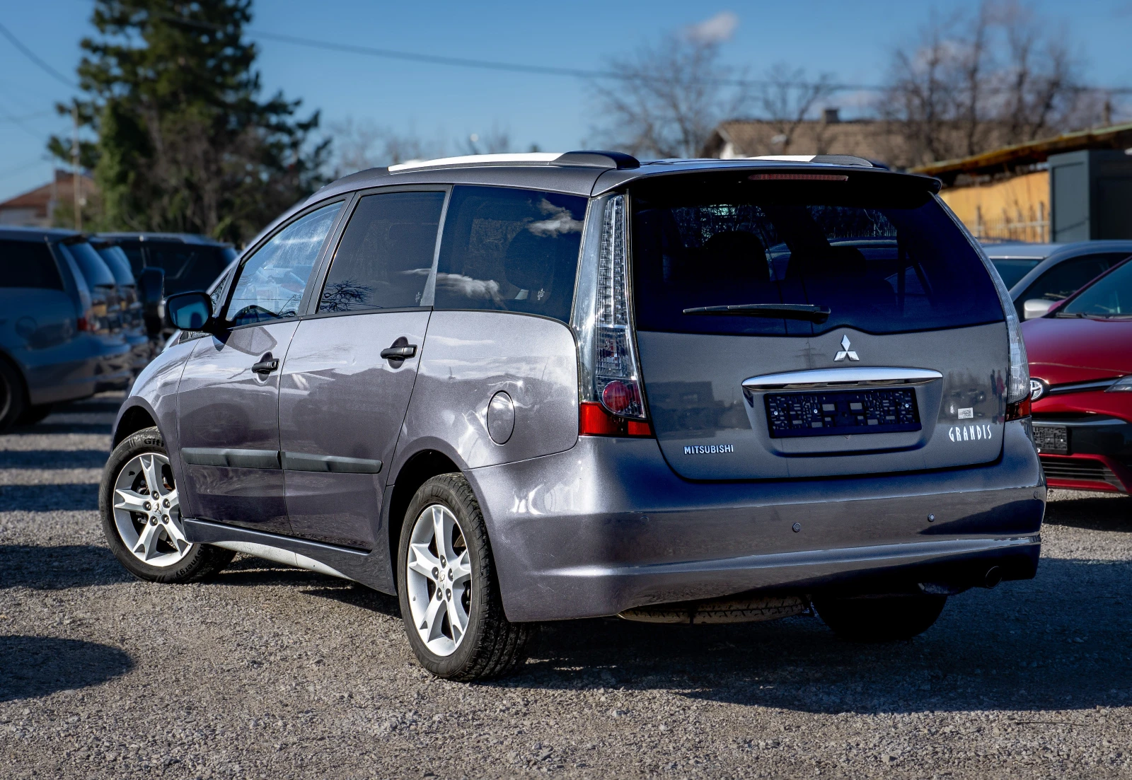 Mitsubishi Grandis 2.4i 165hp! С ГАРАНЦИЯ! БЕЗПЛАТНА РЕГИСТРАЦИЯ - изображение 6