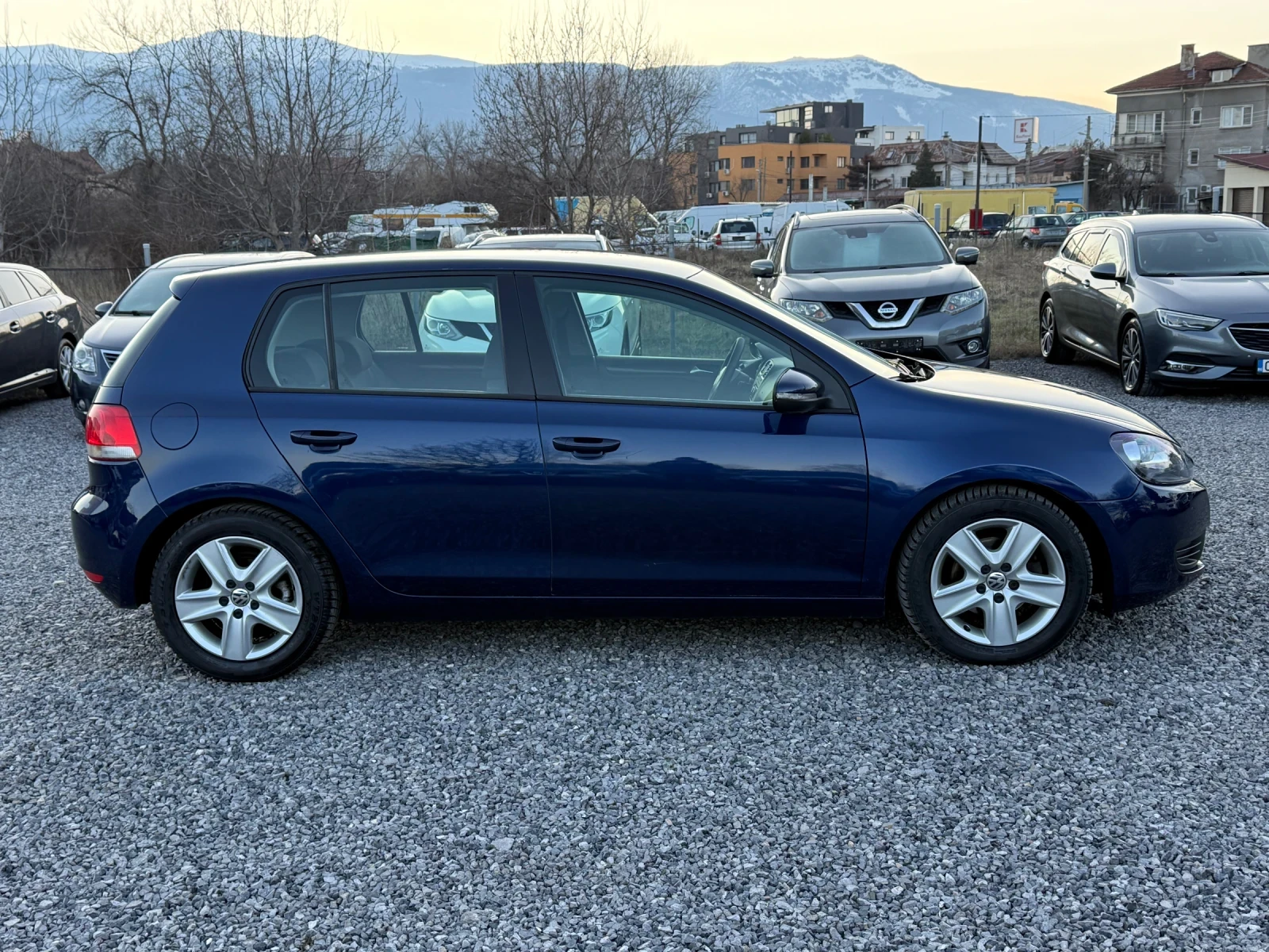 VW Golf VI 2.0 TDI (110 кс) Зимни/Летни гуми с джанти EU5 - изображение 5