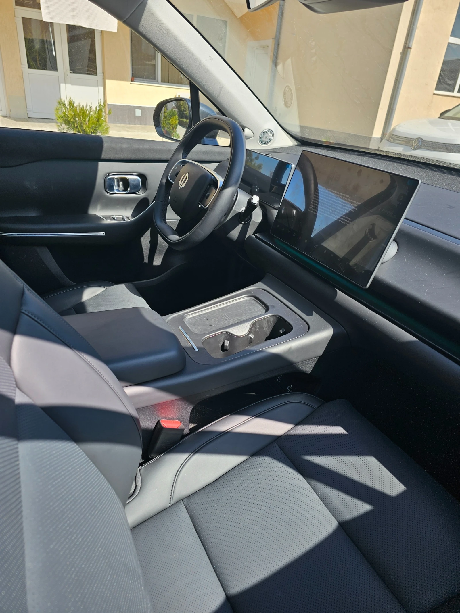 Leapmotor C10 EV Design AWD 440kW �������� 81, 9 kWh | Mobile.bg � ����������� 8