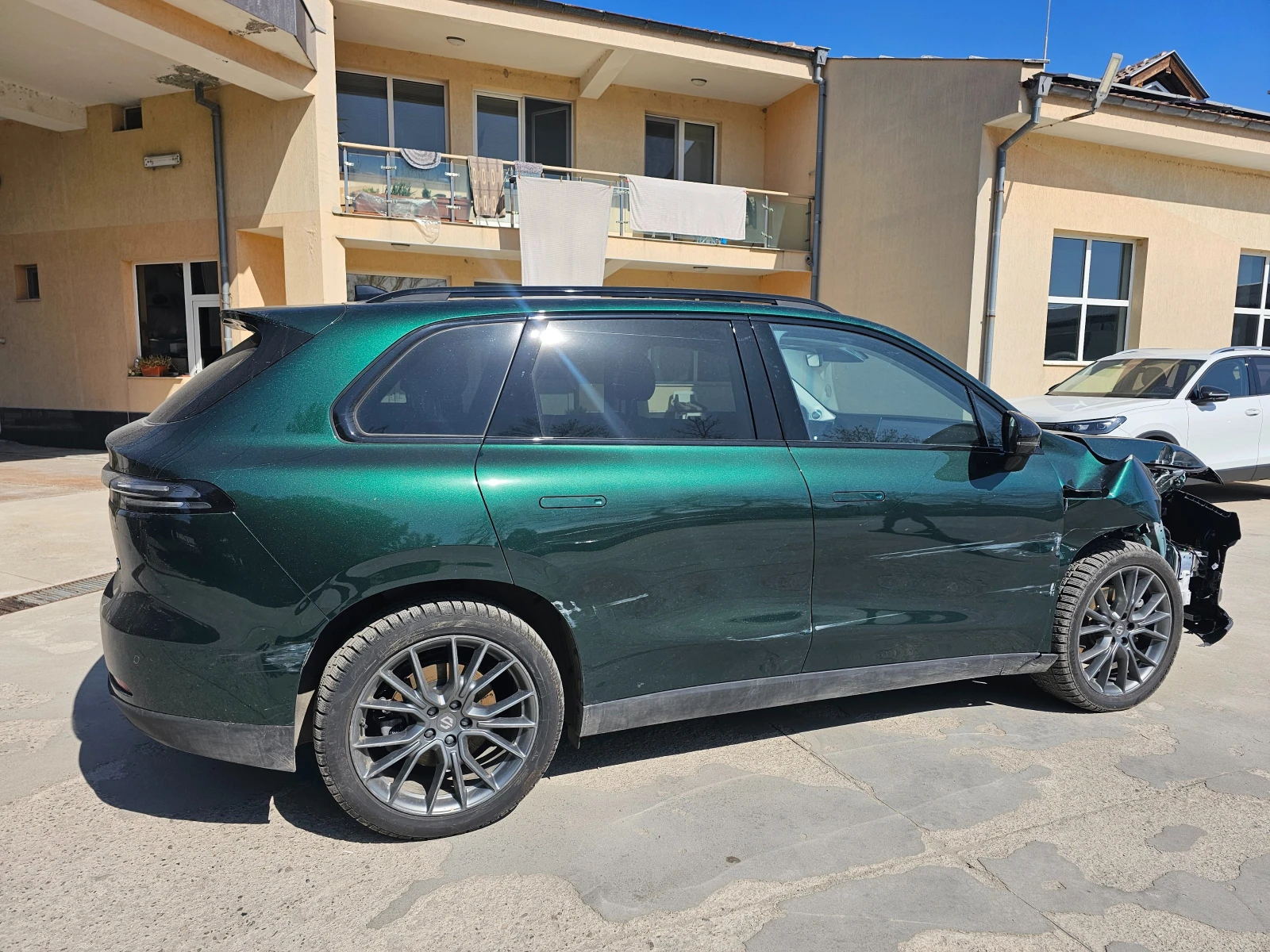 Leapmotor C10 EV Design AWD 440kW �������� 81, 9 kWh | Mobile.bg � ����������� 12