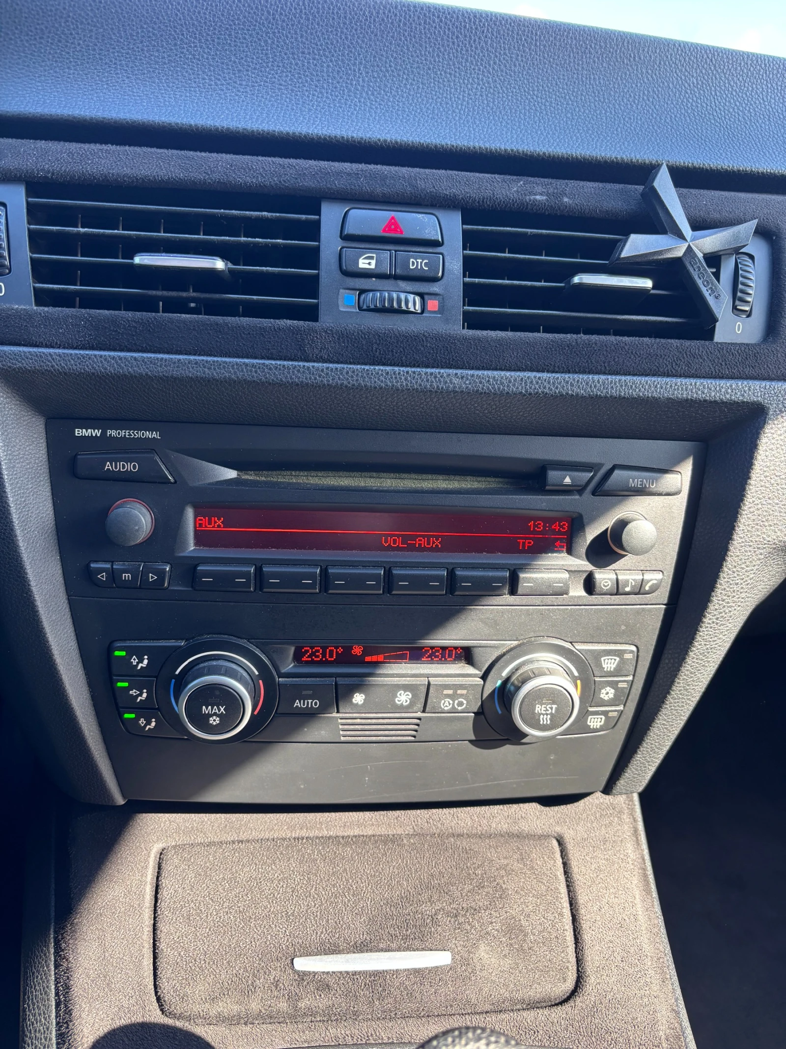 BMW 320 D 163кс, снимка 11 - Автомобили и джипове - 53621337