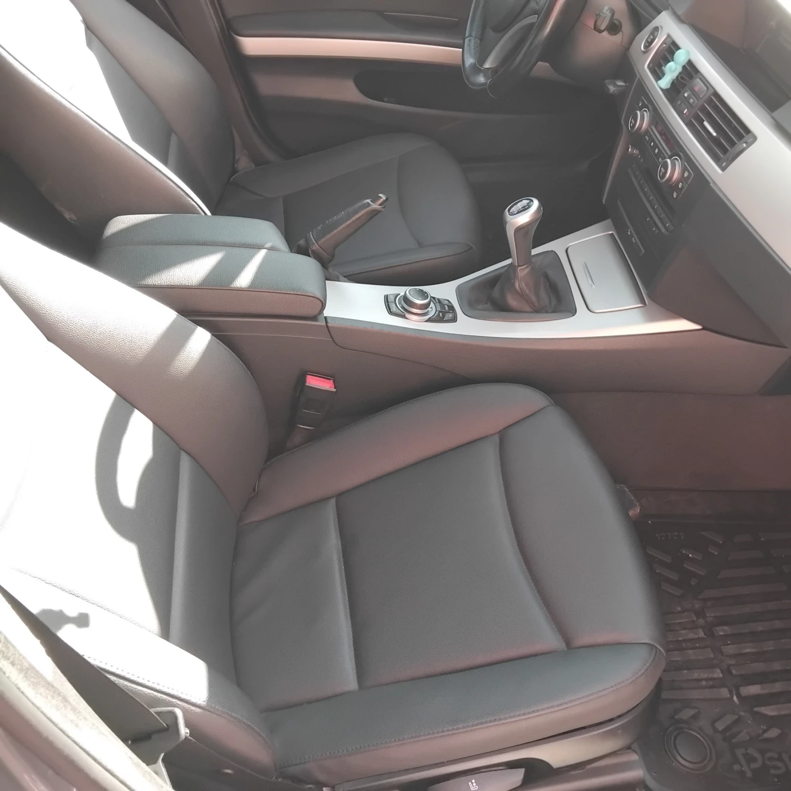 BMW 320 Е91 XDRIVE , снимка 13 - Автомобили и джипове - 53751178