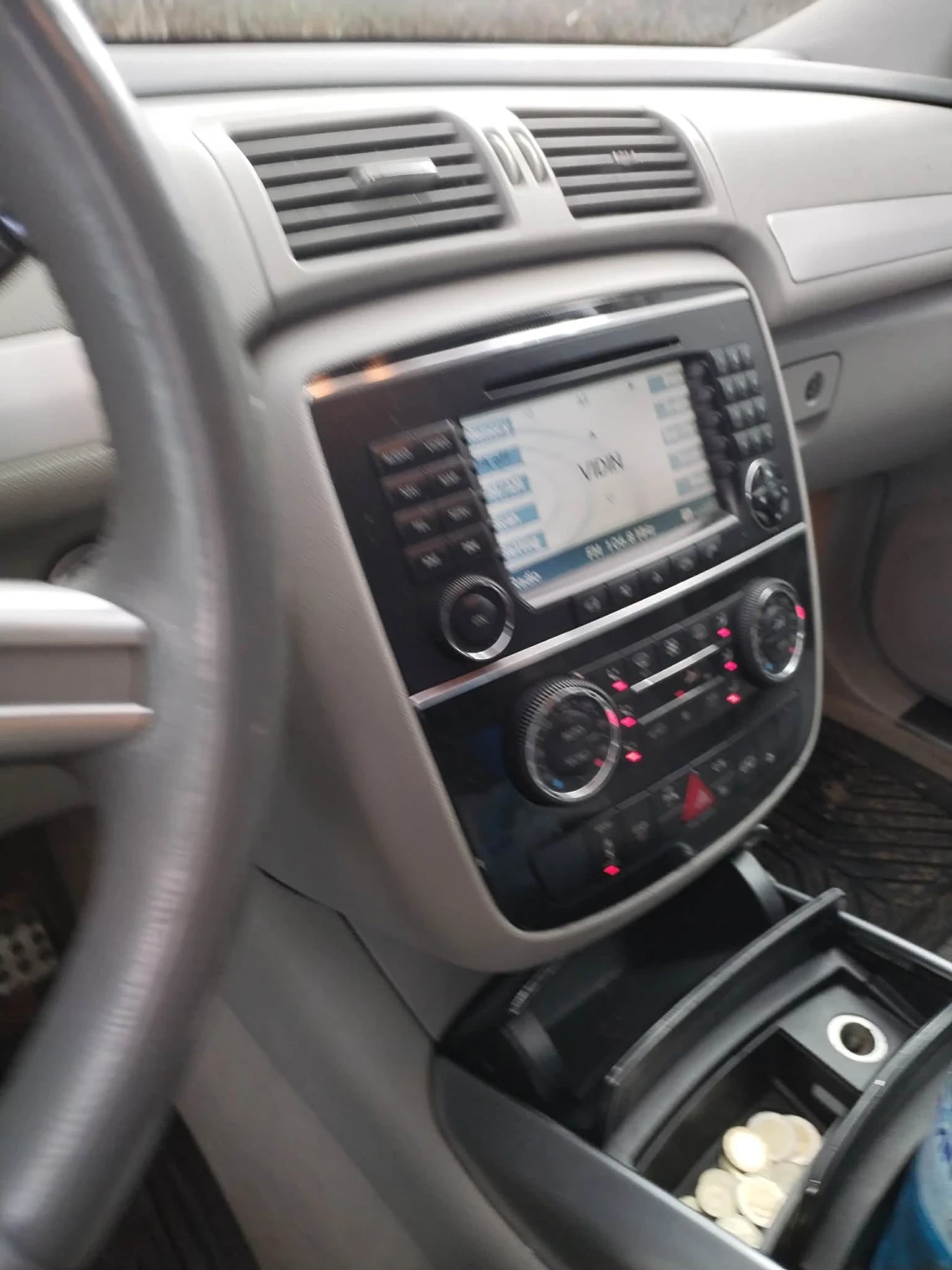 Mercedes-Benz R 320, снимка 14 - Автомобили и джипове - 53760011