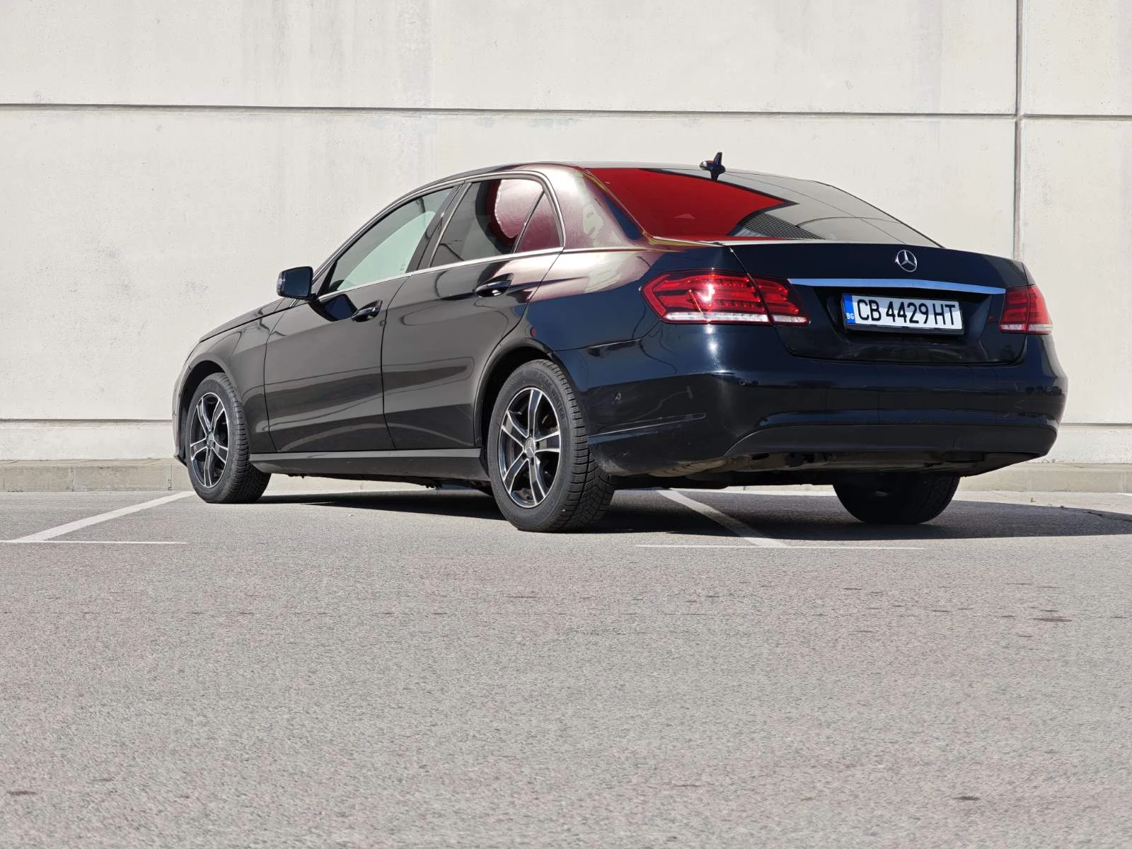 Mercedes-Benz E 200, снимка 4 - Автомобили и джипове - 53894907