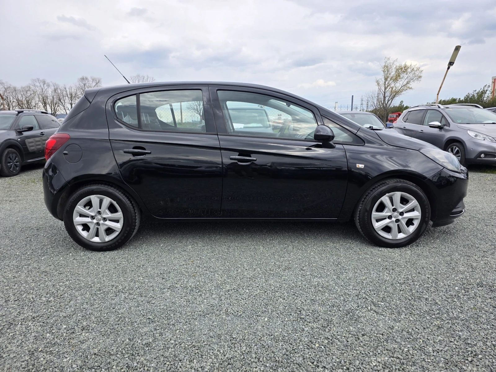 Opel Corsa 1.4 фабрична газ , снимка 4 - Автомобили и джипове - 54091807