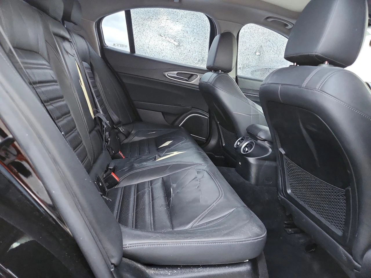 Alfa Romeo Giulia 2.0l Ti Q4, снимка 10 - Автомобили и джипове - 54138393