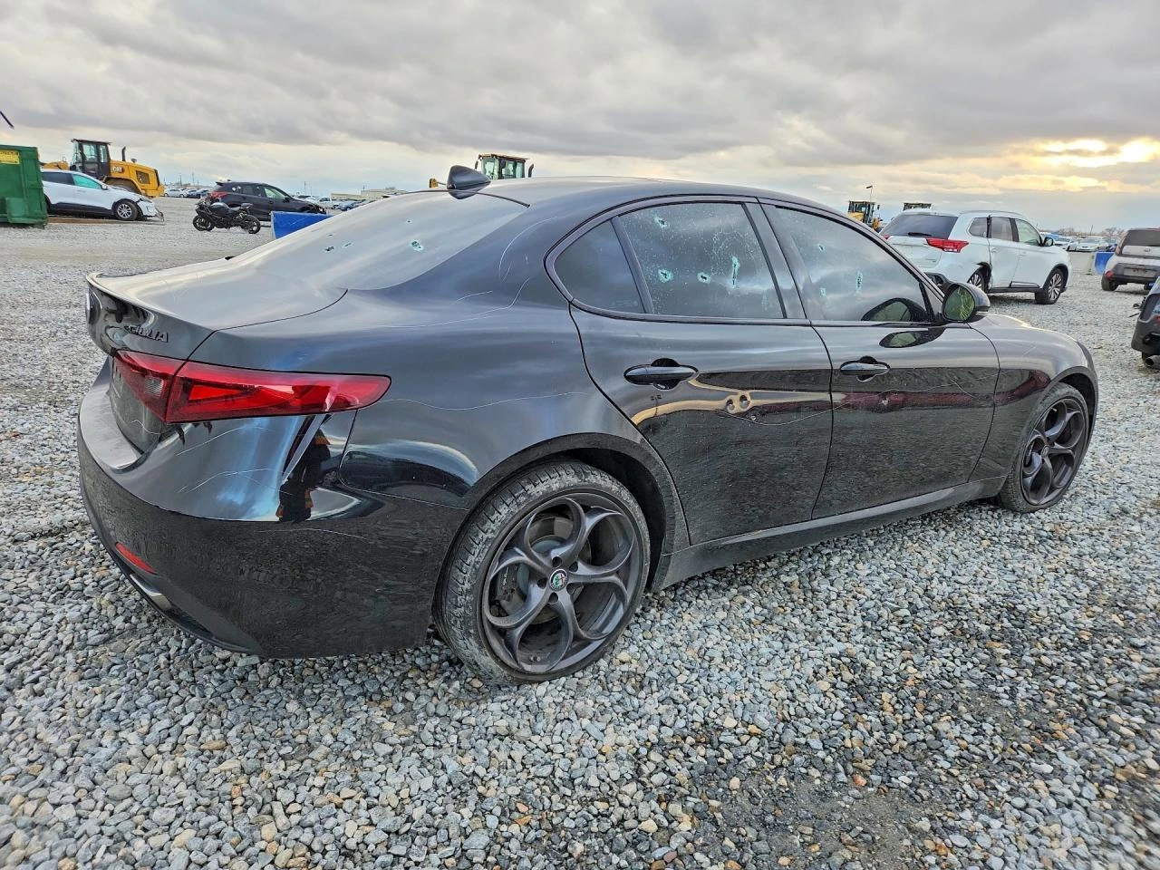 Alfa Romeo Giulia 2.0l Ti Q4, снимка 3 - Автомобили и джипове - 54138393