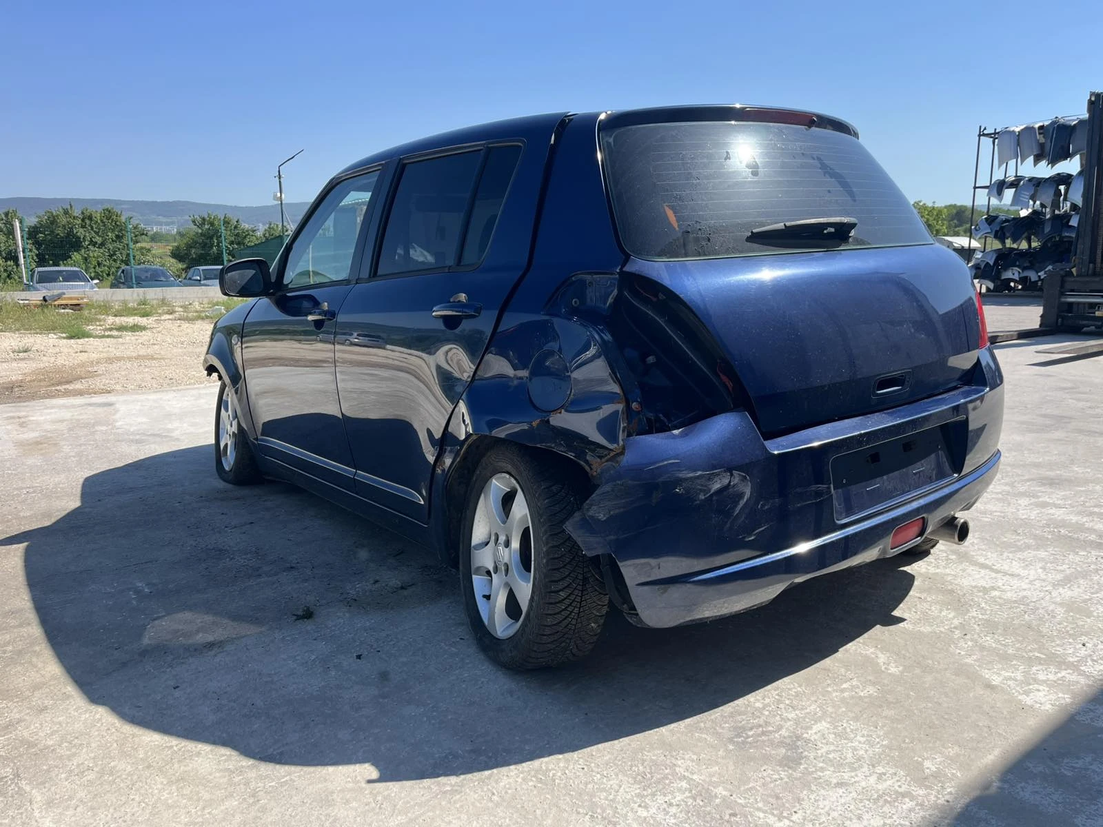 Suzuki Swift 1.3i , снимка 2 - Автомобили и джипове - 54696098
