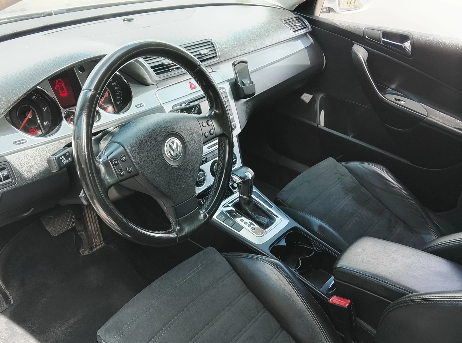 VW Passat 2.0TDI HighLine -DSG+ NAVI-Germany, снимка 6 - Автомобили и джипове - 54707737