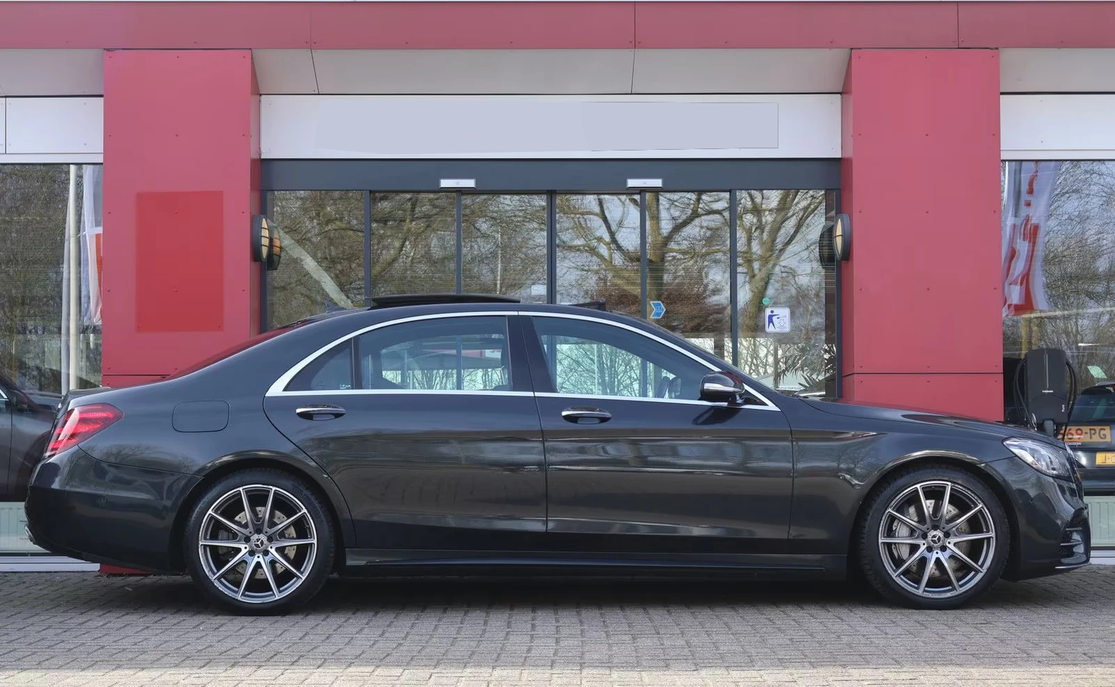 Mercedes-Benz S 350 d/LONG/265HP/4X4/PANO/ОБДУХВАНЕ/ACC/CAM/277h, снимка 4 - Автомобили и джипове - 55059861