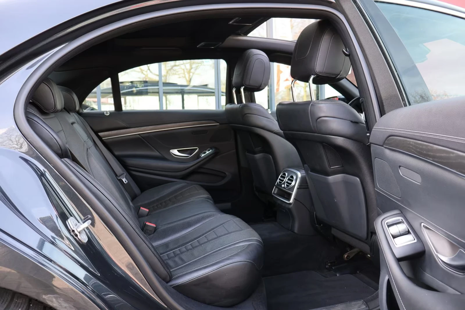 Mercedes-Benz S 350 d/LONG/265HP/4X4/PANO/ОБДУХВАНЕ/ACC/CAM/277h, снимка 11 - Автомобили и джипове - 55059861