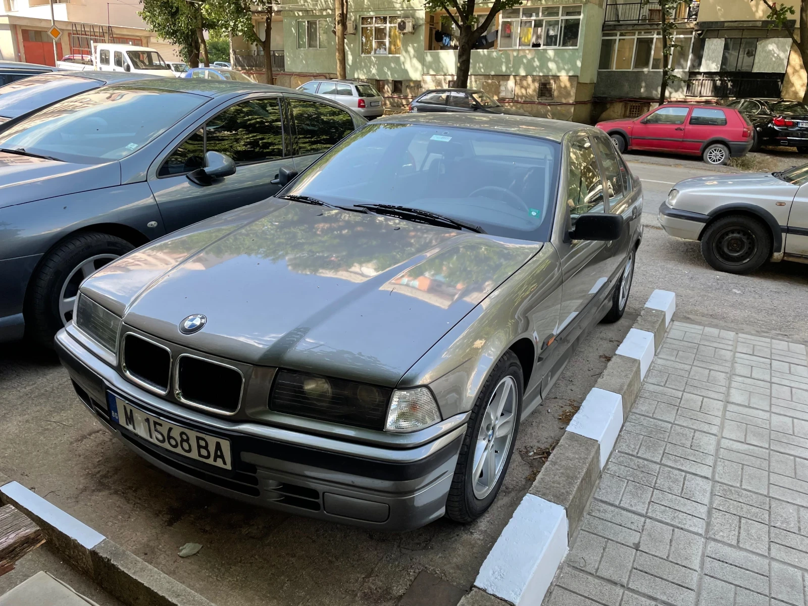 BMW 320, снимка 2 - Автомобили и джипове - 55068601