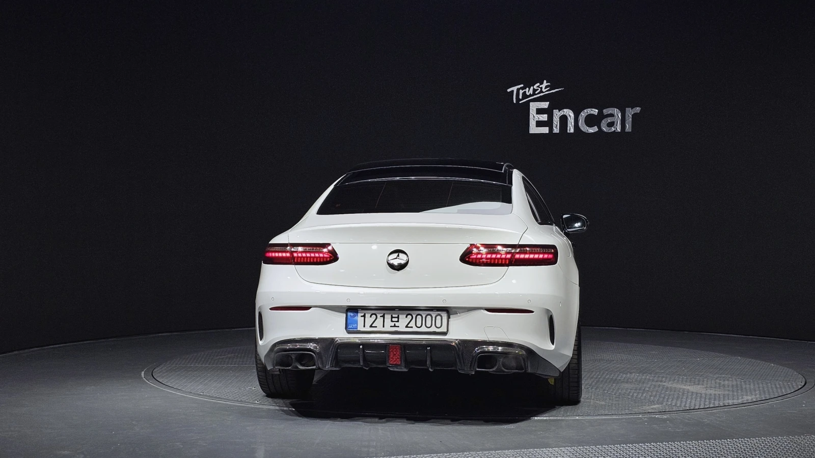 Mercedes-Benz E 450 4MATIC Coupe AMG Line, снимка 4 - Автомобили и джипове - 55435438