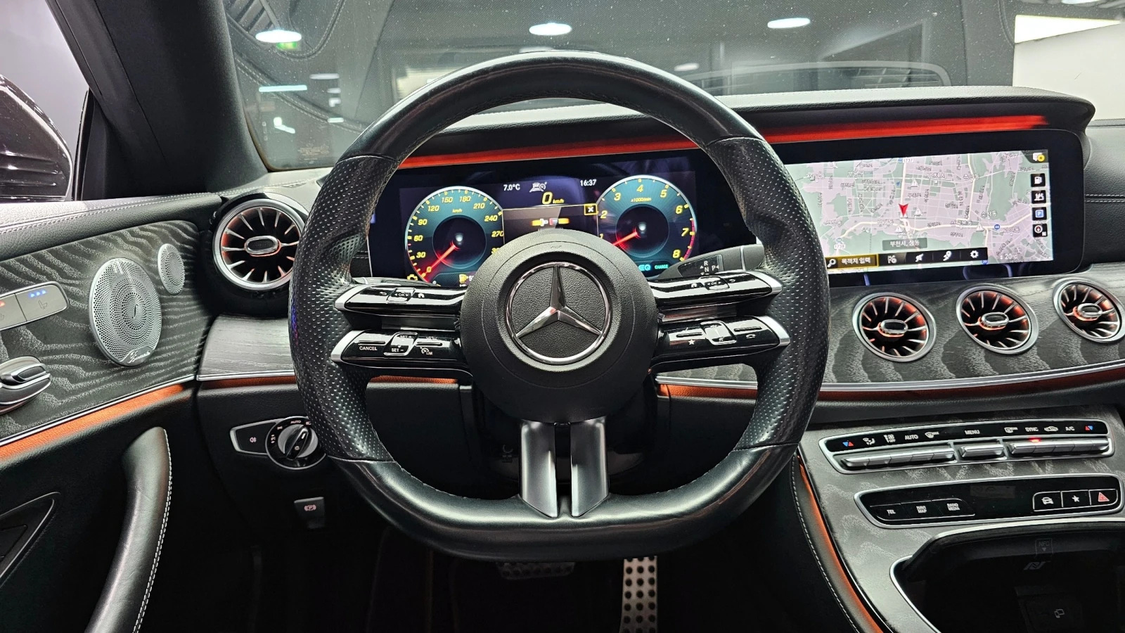 Mercedes-Benz E 450 4MATIC Coupe AMG Line, снимка 8 - Автомобили и джипове - 55435438